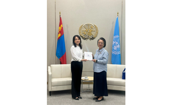 PERMANENT REPRESENTATIVE MS. OYU VASHA  PRESENTS HER LETTER OF CREDENTIALS TO MS. ARMIDA SALSIAH ALISJAHBANA, EXECUTIVE SECRETARY OF THE UNITED NATIONS ECONOMIC AND SOCIAL COMMISSION FOR ASIA AND THE PACIFIC
