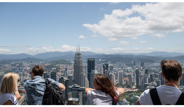 МАЛАЙЗ УЛС ДЭЛХИЙН ХАМГИЙН ДАВШИНГУЙ СУРАЛЦАХ ГАЗРЫН НЭГ БОЛЖ БУЙ